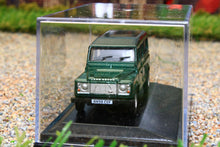 Load image into Gallery viewer, OXF76DEF001 Oxford Diecast 176 Scale Land Rover Defender 110 SW in Green