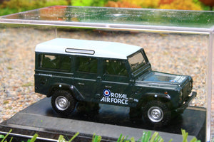 OXF76DEF013 Oxford Diecast 1:76 scale Land Rover Defender 110 RAF