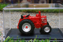 Load image into Gallery viewer, OXF76FMT003 OXFORD DIECAST 176TH SCALE FIELD MARSHALL TRACTOR