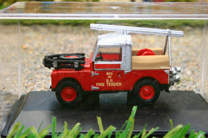 OXF76LAN188015 OXFORD DIECAST 1:76 SCALE Land Rover 88 British Rail Fire Tender