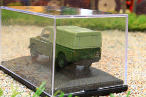 OXF76LAN2011 Oxford Diecast 1:76 Scale Land Rover S2 with Canvas Back in Bronze Green