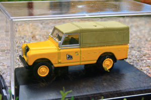 OXF76LAN2016 Oxford Diecast 1:76 Scale Land Rover S2 LWB Canvas - JCB
