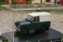 Load image into Gallery viewer, OXF76LR2S007 OXFORD DIECAST 1:76 SCALE Land Rover Series II SWB Canvas RAF Police