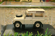 Load image into Gallery viewer, OXF76LR3S001 OXFORD DIECAST Land Rover S3 SW Limestone