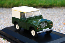 Load image into Gallery viewer, OXF76LR3S005 Oxford Diecast 1:76 scale Land Rover Series III SWB Bronze Green Hard Top