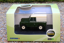 Load image into Gallery viewer, OXF76LR3S005 Oxford Diecast 1:76 scale Land Rover Series III SWB Bronze Green Hard Top