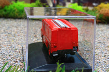 Load image into Gallery viewer, OXF76LRC002 Oxford Diecast 1:76 Scale Land Rover FT6 Carmichael Westland Aircraft Fire engine