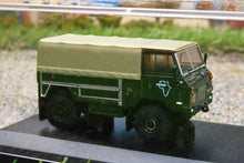 Load image into Gallery viewer, OXF76LRFCG001 OXFORD DIE CAST 1:76 SCALE Land Rover Forward Control GS 1974 Trans Sahara Expedition 1975