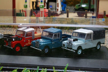 Load image into Gallery viewer, OXF76SET17E OXFORD DIE CAST 1:76 SCALE Land Rover 5 Piece Set