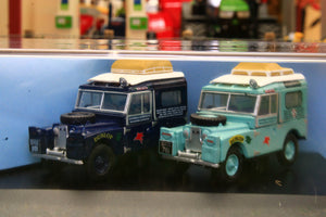 OXF76SET64 OXFORD DIECAST 1:76 SCALE FIRST OVERLAND LANDROVER SET LONDON SINGAPORE 1955 1956