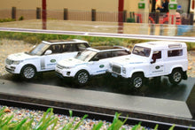 Load image into Gallery viewer, OXFLDDC071WT OXFORD DIE CAST 1:76 SCALE Land Rover Experience 3 Piece Set