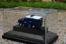 Load image into Gallery viewer, OXFNDEF014 OXFORD DIECAST 1:148 SCALE Land Rover Defender 110 Station Wagon RNLI
