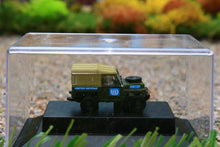 Load image into Gallery viewer, OXFNLRL001 Oxford Diecast 1:148 Scale Land Rover Lightweight United Nations