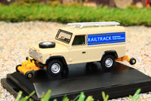 Load image into Gallery viewer, OXR76ROR001 Oxford Diecast 1:76 Scale Land Rover Defender 110 Railtrac fitted for Road-rail