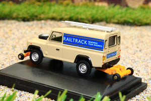 OXR76ROR001 Oxford Diecast 1:76 Scale Land Rover Defender 110 Railtrac fitted for Road-rail