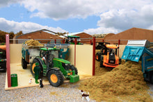 Load image into Gallery viewer, Pb17 Large Open Double Silage Clamp Pro-Build Range (1:32 Scale)