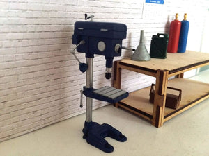 PLM337 Plusmodel Drill Press (135 Scale)
