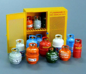 PLM518 Plusmodel Gas Bottles (135 Scale)