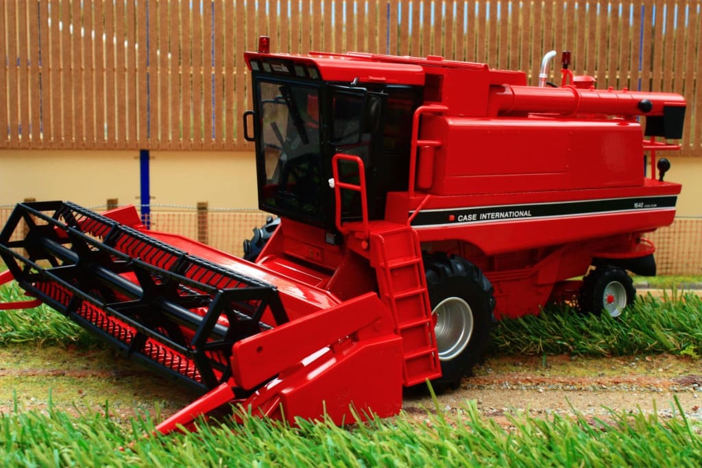 Moissonneuse-Batteuse Case IH Axial-Flow 7250 avec coupe à Maïs et à Moissonneuse-Batteuse Case IH Axial-Flow 7250 avec coupe à Maïs et à