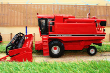 Load image into Gallery viewer, Rep113 Replicagri Case Ih Axial 1640 Combine Harvester Tractors And Machinery (1:32 Scale)