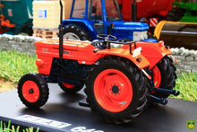 Load image into Gallery viewer, Rep158 Replicagri Fiat 640 Tractor New Fenders With Driver Figure Tractors And Machinery (1:32