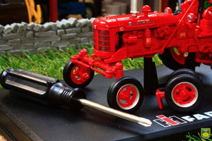 Rep175 Replcagri Farmhall C Tractor With Row Crop Wheels And Driver Figure Tractors And Machinery