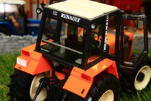 Load image into Gallery viewer, Rep209 Replicagri Renault Tracfor 133 54 Tractor Tractors And Machinery (1:32 Scale)