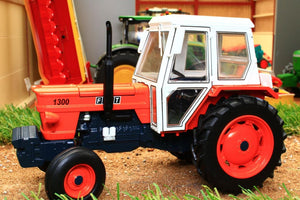 REP236 REPLICAGRI FIAT 1300 2X4 TRACTOR WITH CAB