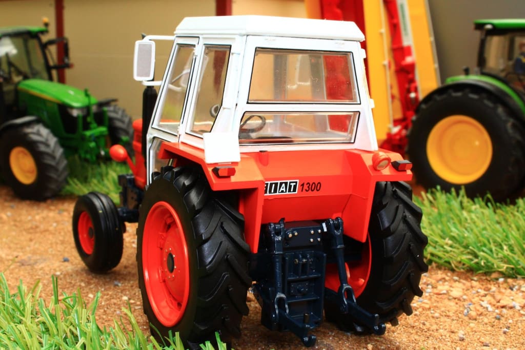 REPLICAGRI, FIAT 1300 2 roues, échelle 1/32, REP236 REPLICAGRI, FIAT 1300 2 roues, échelle 1/32, REP236