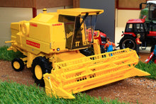 Load image into Gallery viewer, Rep504 Replicagri New Holland 8070 Combine Harvester With Cab Tractors And Machinery (1:32 Scale)