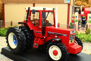 REPMRACA21 REPLICAGRI INTERNATIONAL 1056 XL 4WD TRACTOR WITH REMOVABLE DUALS AND DRIVER CHARTRES SHOW SPECIAL LIMITED EDITION
