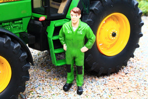 Sch03915 Schuco 132 Scale Set Of 3 Figures In John Deere Overalls Tractors And Machinery (1:32