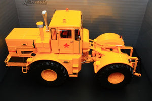 Sch07718 Schuco Kirovets K-700A Tractor In Yellow Tractors And Machinery (1:32 Scale)