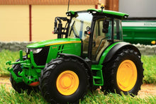 Load image into Gallery viewer, Sch07727 Schuco John Deere 5125R Tractor Tractors And Machinery (1:32 Scale)