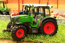 Load image into Gallery viewer, Sch07815 Schuco Fendt 211 Vario Tractor Tractors And Machinery (1:32 Scale)