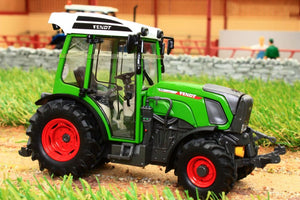 SCH07817 SCHUCO Fendt 211 V Vario Compact Tractor