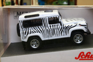 SCH45202S SCHUCO 1:64 SCALE LAND ROVER DEFENDER 90 SWB COUNTY SAFARI VERSION