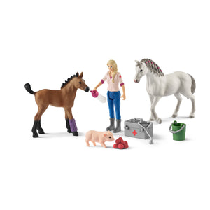SL42486 Schleich Farm World - Vet Visiting Mare and Foal