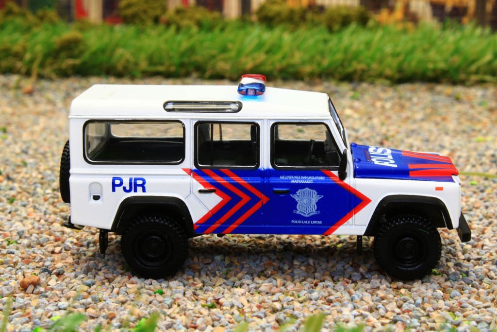 Commander Voiture Range Rover Sport miniature BRITPART (DA3371) pas cher  sur RLD Autos