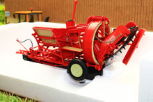 Load image into Gallery viewer, Uh2585 Universal Hobbies Grimmie Potato Harvester Tractors And Machinery (1:32 Scale)