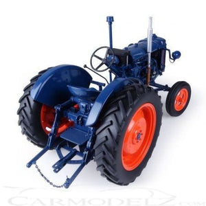 Uh2638 Universal Hobbies Fordson Major E27N Classic Tractor Tractors And Machinery (1:16 Scale)