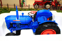 Load image into Gallery viewer, UH2898 Universal Hobbies 1:16th Scale Fordson Dexta 1960 1962 Tractor