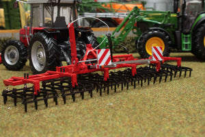 UH2956 Universal Hobbies Quivogne 6M Harrow