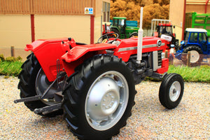 UH4052 Universal Hobbies 116th Scale Massey Ferguson 165 Mark III Tractor