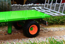 Load image into Gallery viewer, UH4148 Universal Hobbies JOSKIN TRANS EX BALE TRAILER