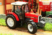 Load image into Gallery viewer, Uh4202 Universal Hobbies Massey Ferguson 6170 4Wd (1985) Tractor Tractors And Machinery (1:32 Scale)