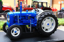 Load image into Gallery viewer, UH4880 UNIVERSAL HOBBIES FORDSON SUPER MAJOR TRACTOR