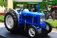 Load image into Gallery viewer, UH4880 UNIVERSAL HOBBIES FORDSON SUPER MAJOR TRACTOR