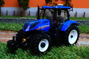 Uh4893 Universal Hobbies New Holland T7.225 Tractor - Discontinued Tractors And Machinery (1:32