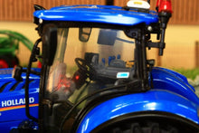 Load image into Gallery viewer, UH4921 UNIVERSAL HOBBIES NEW HOLLAND T6.175 TRACTOR